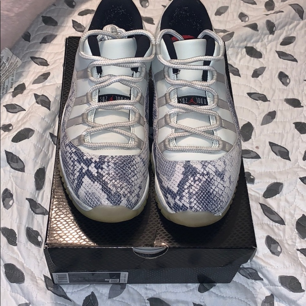 Jordan Retro 11 low “Snakeskin”